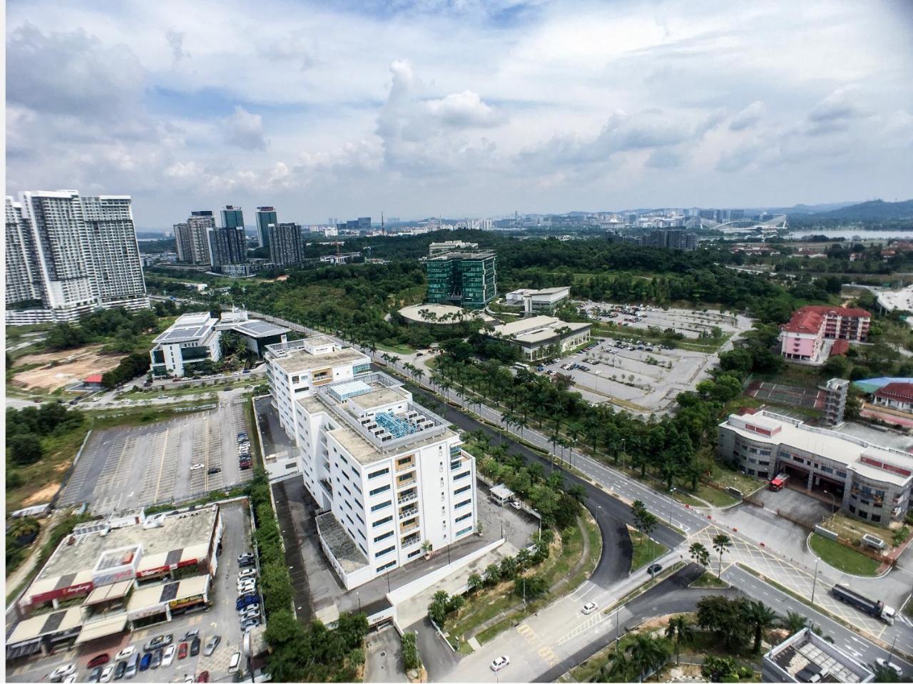 Cozy Kanvas Soho Suites Cyberjaya Extérieur photo
